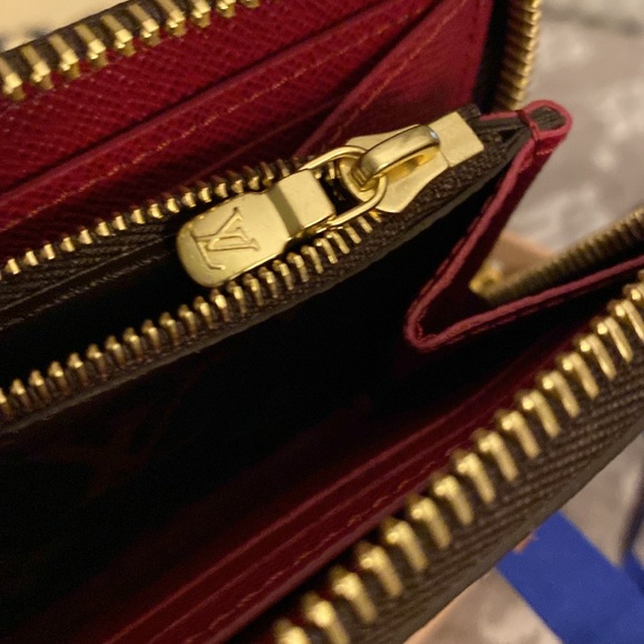 Louis Vuitton Monogram Clemence Zipper Wallet.  NWOT. NEVER USED - Picture 13 of 14